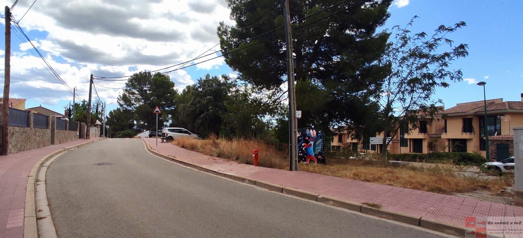 For sale of land in Sant Esteve Sesrovires