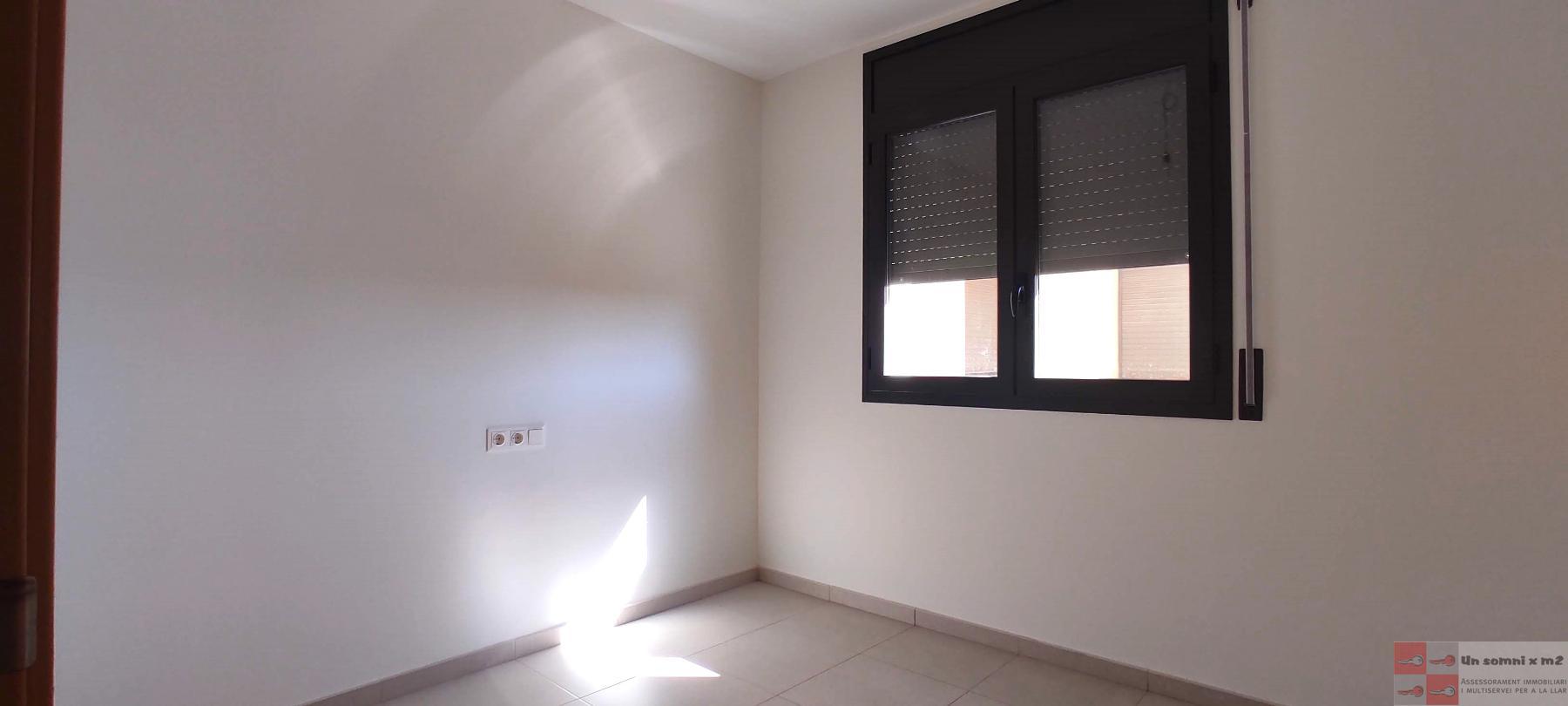 For rent of flat in Piera