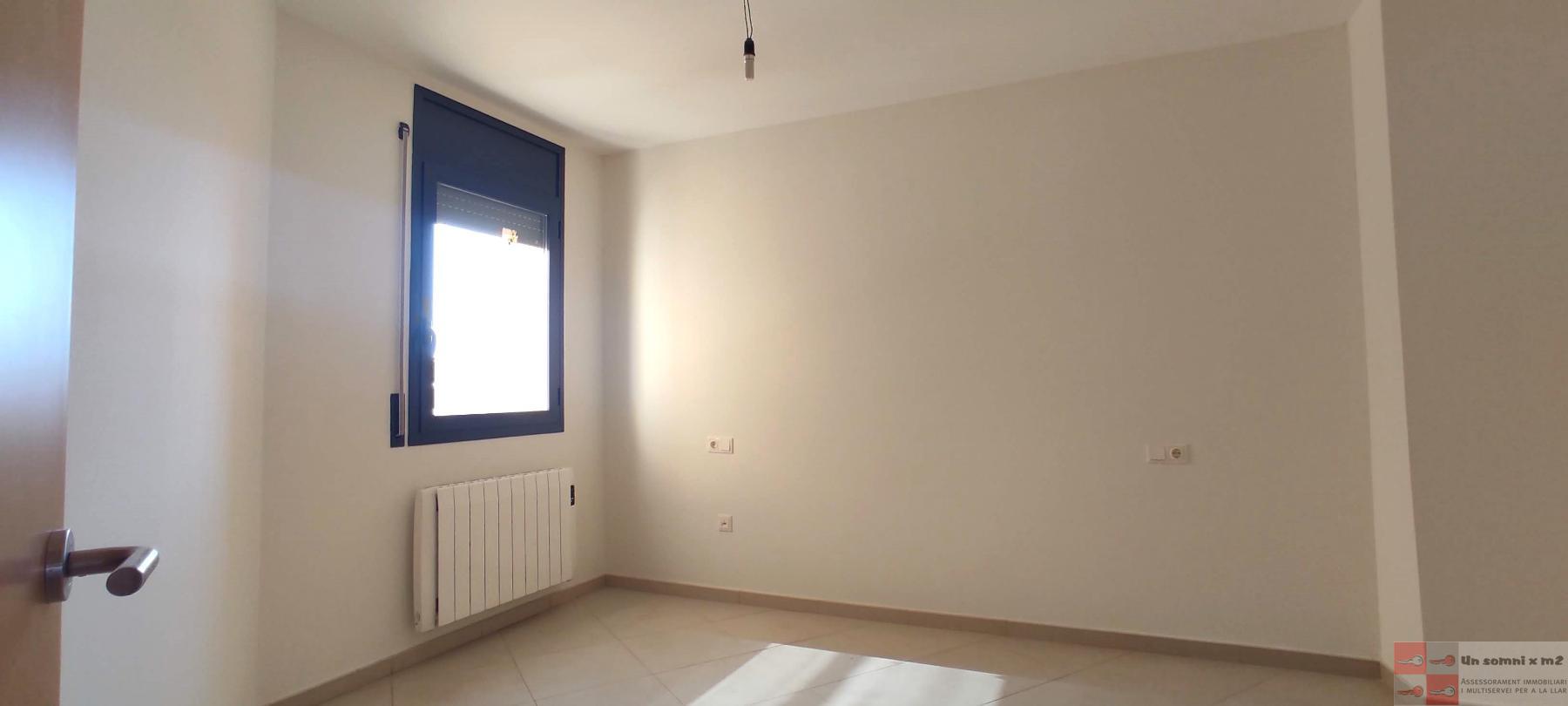 For rent of flat in Piera