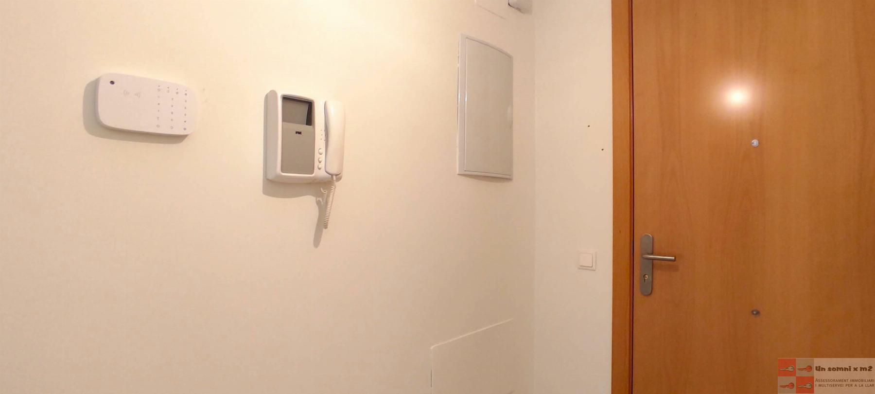 For rent of flat in Piera