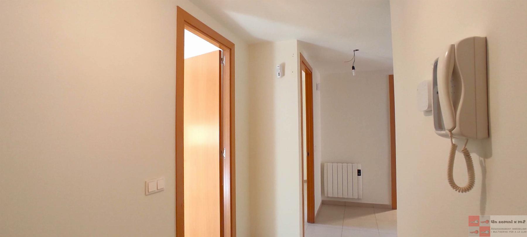 For rent of flat in Piera