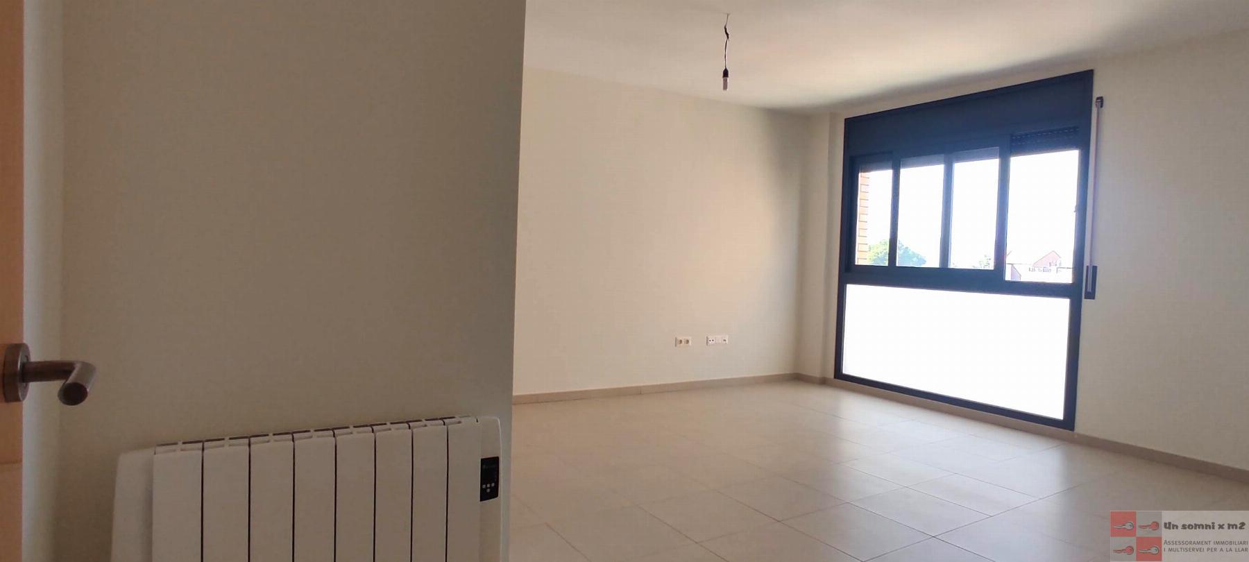 For rent of flat in Piera