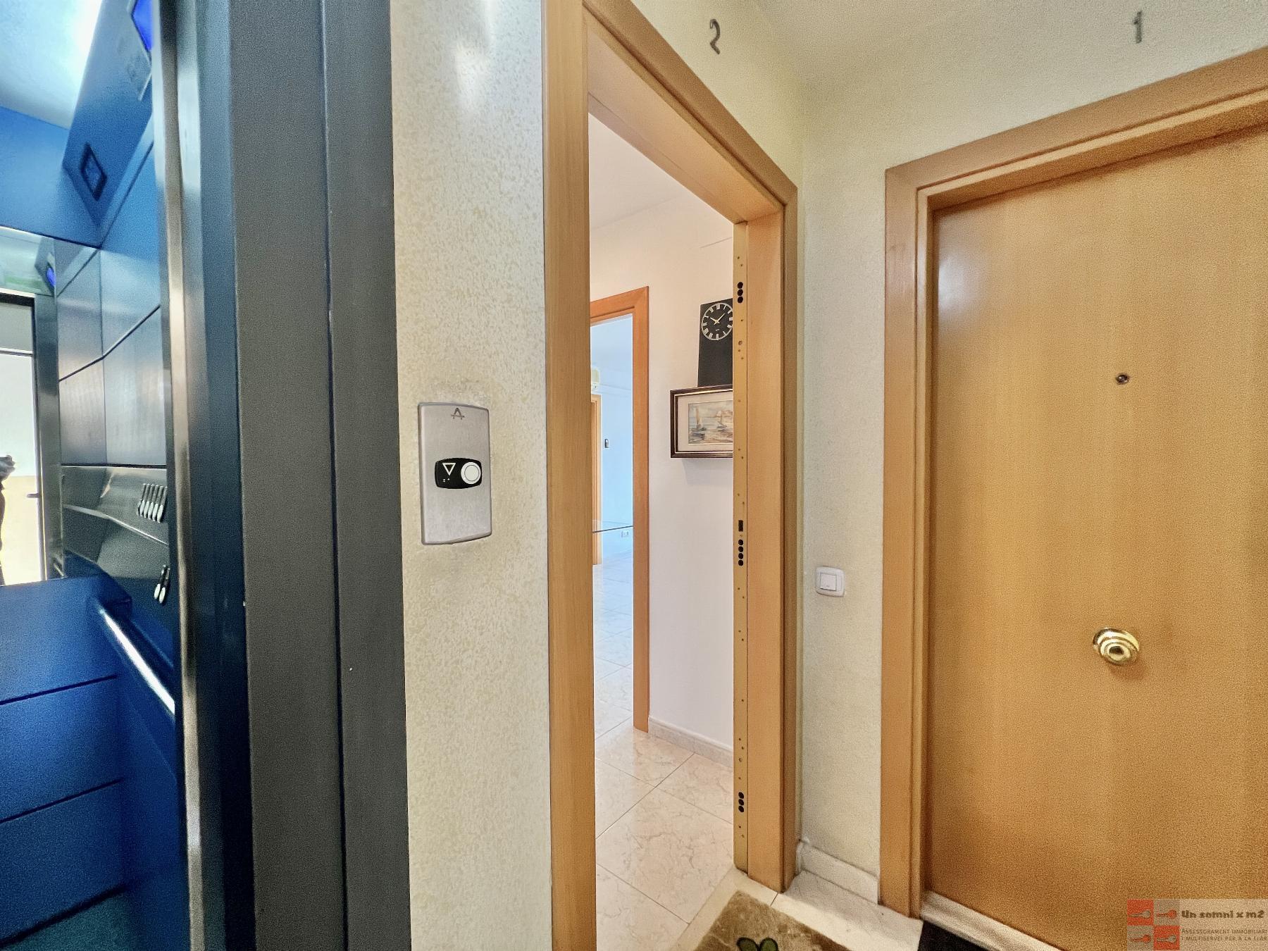 For sale of flat in Piera