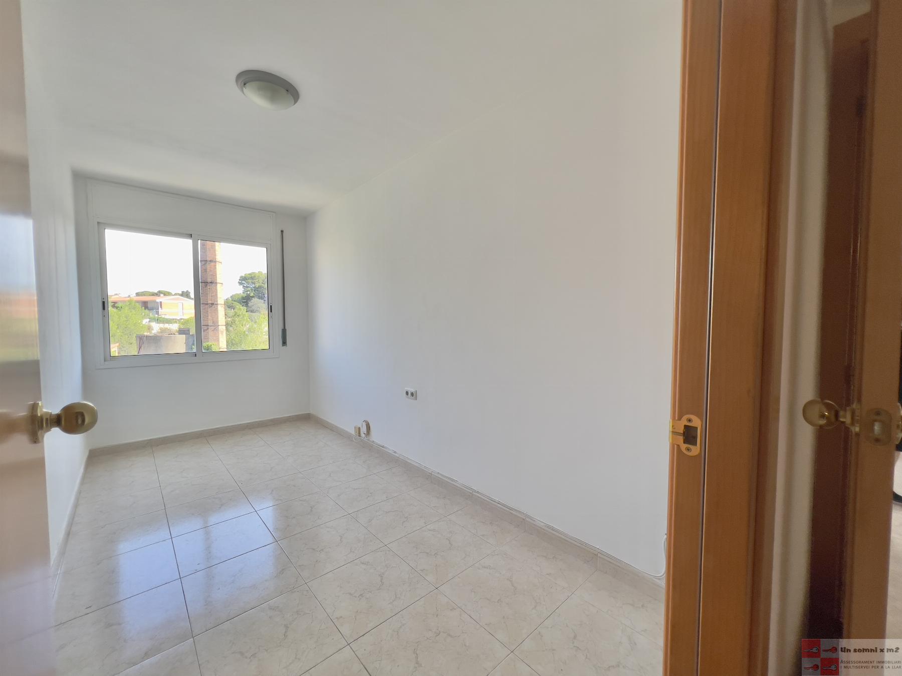 For sale of flat in Piera