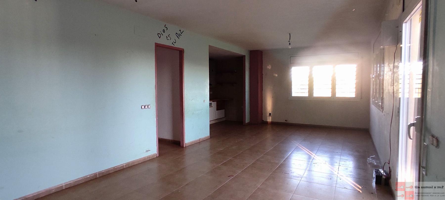 Venda de casa a Mediona