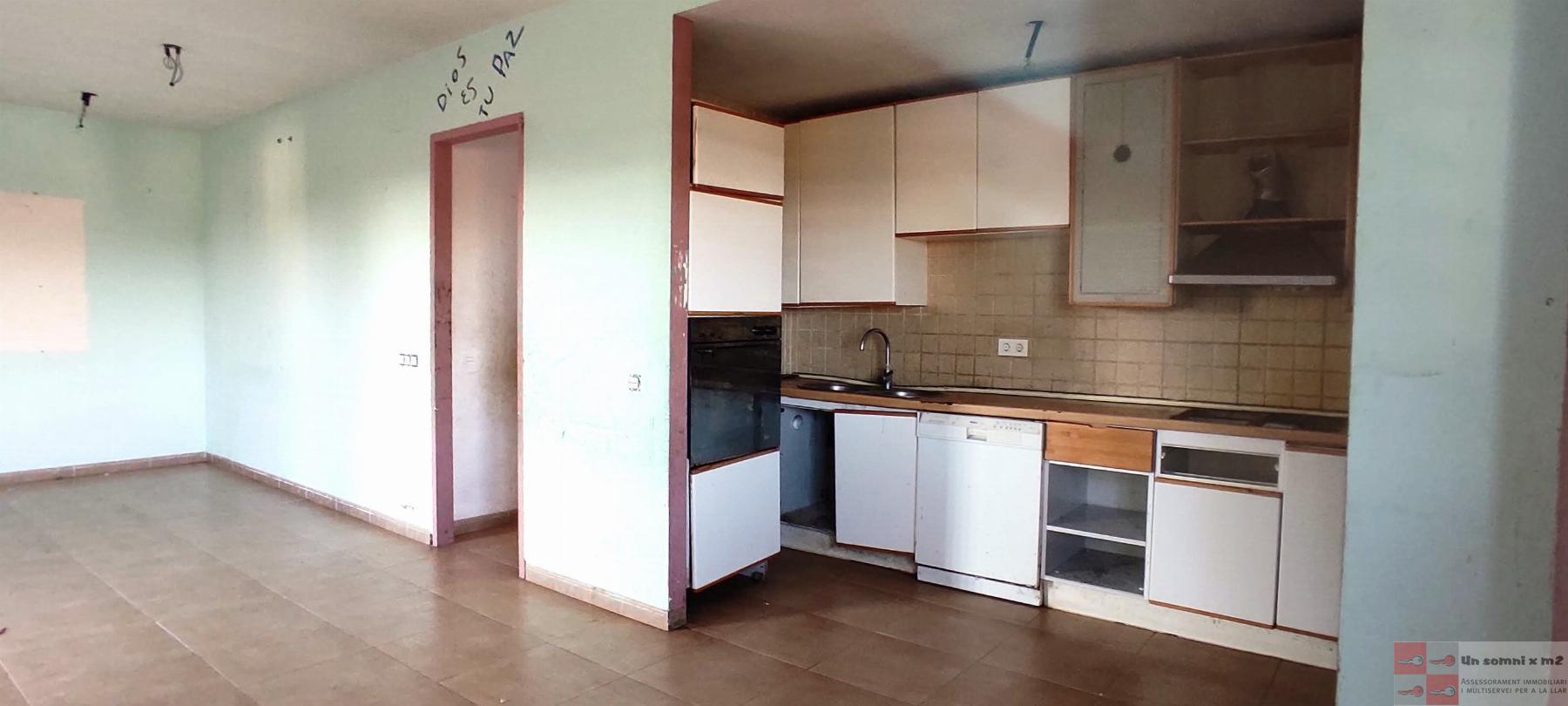 Venda de casa a Mediona