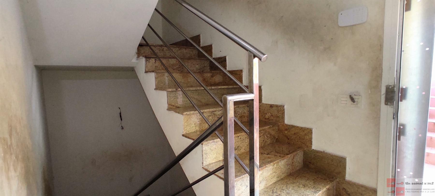 Venda de casa a Mediona
