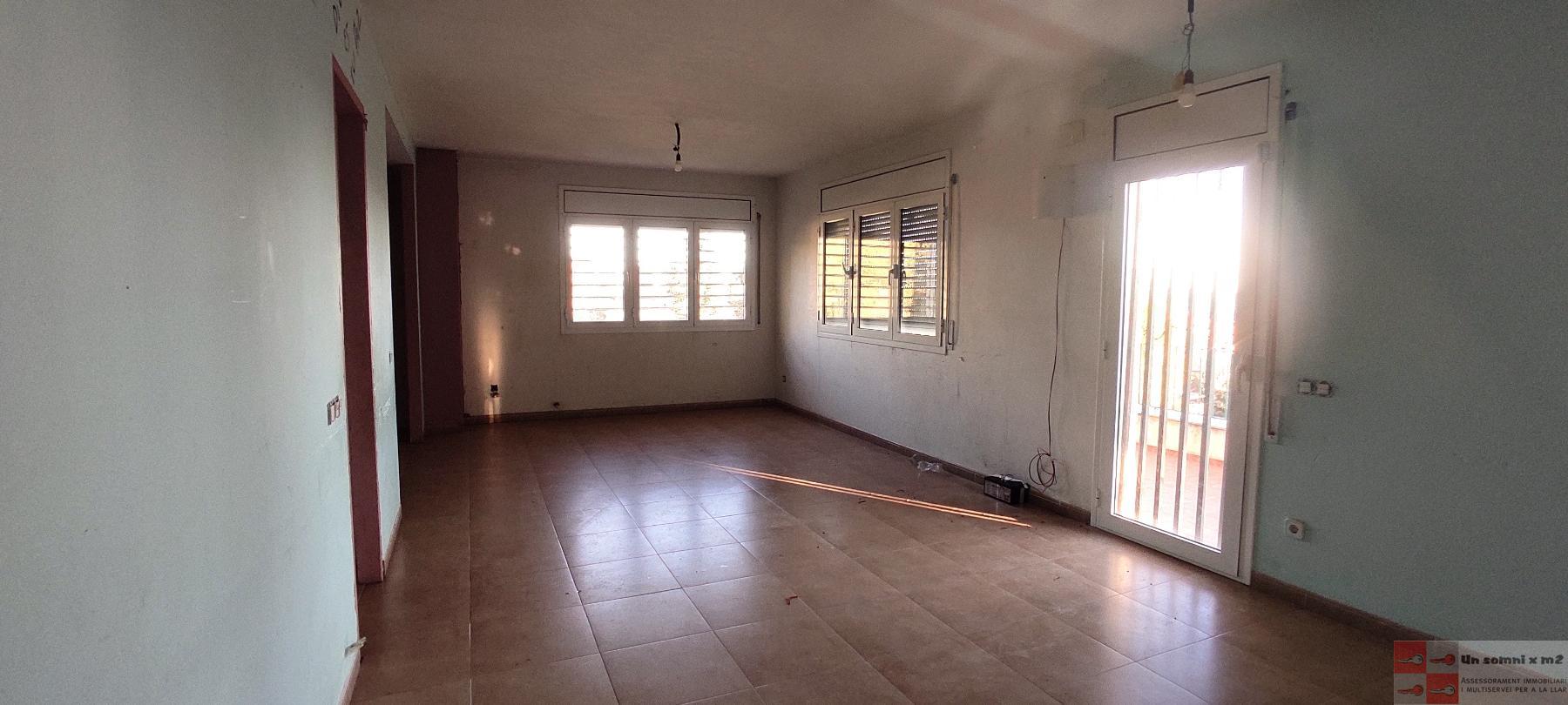 Venda de casa a Mediona