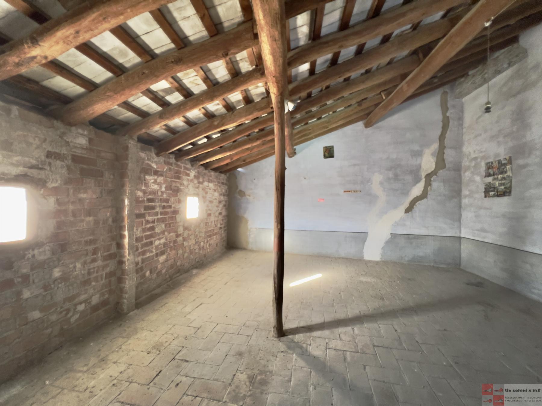For sale of building in Masquefa