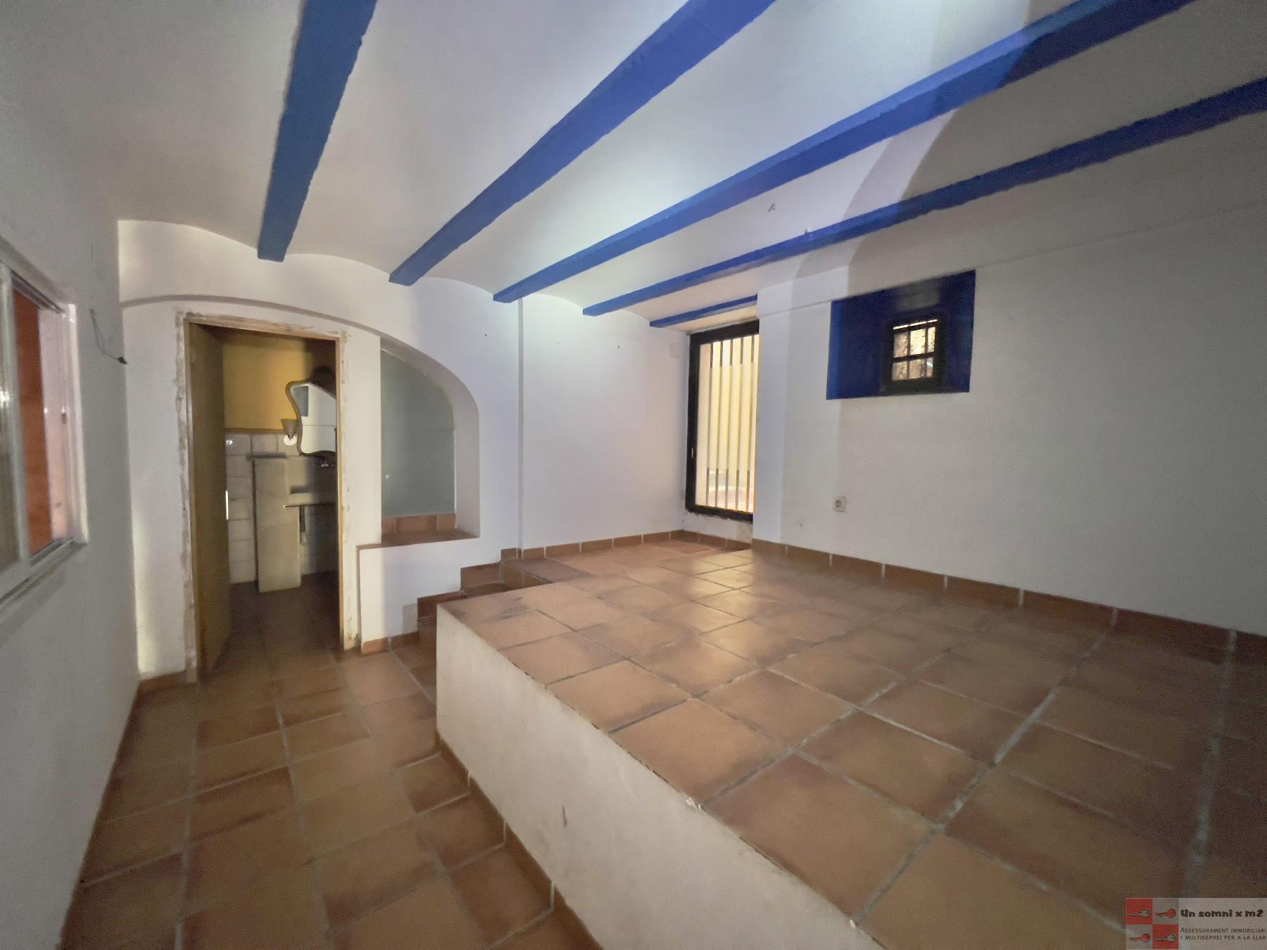 For sale of house in Vallbona d Anoia