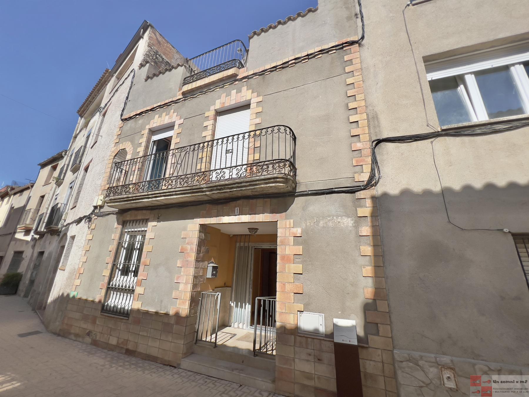 For sale of house in Vallbona d Anoia