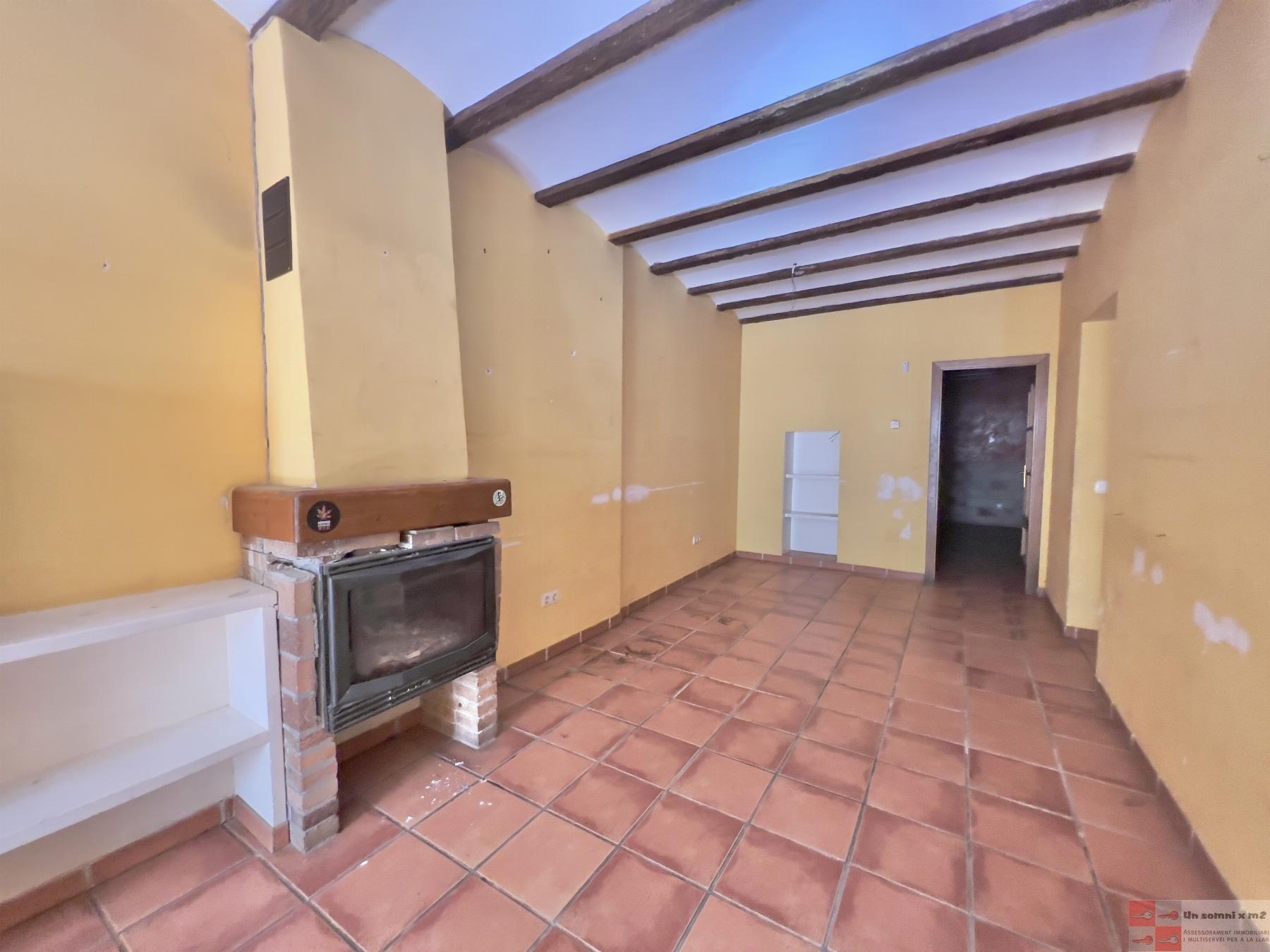 For sale of house in Vallbona d Anoia
