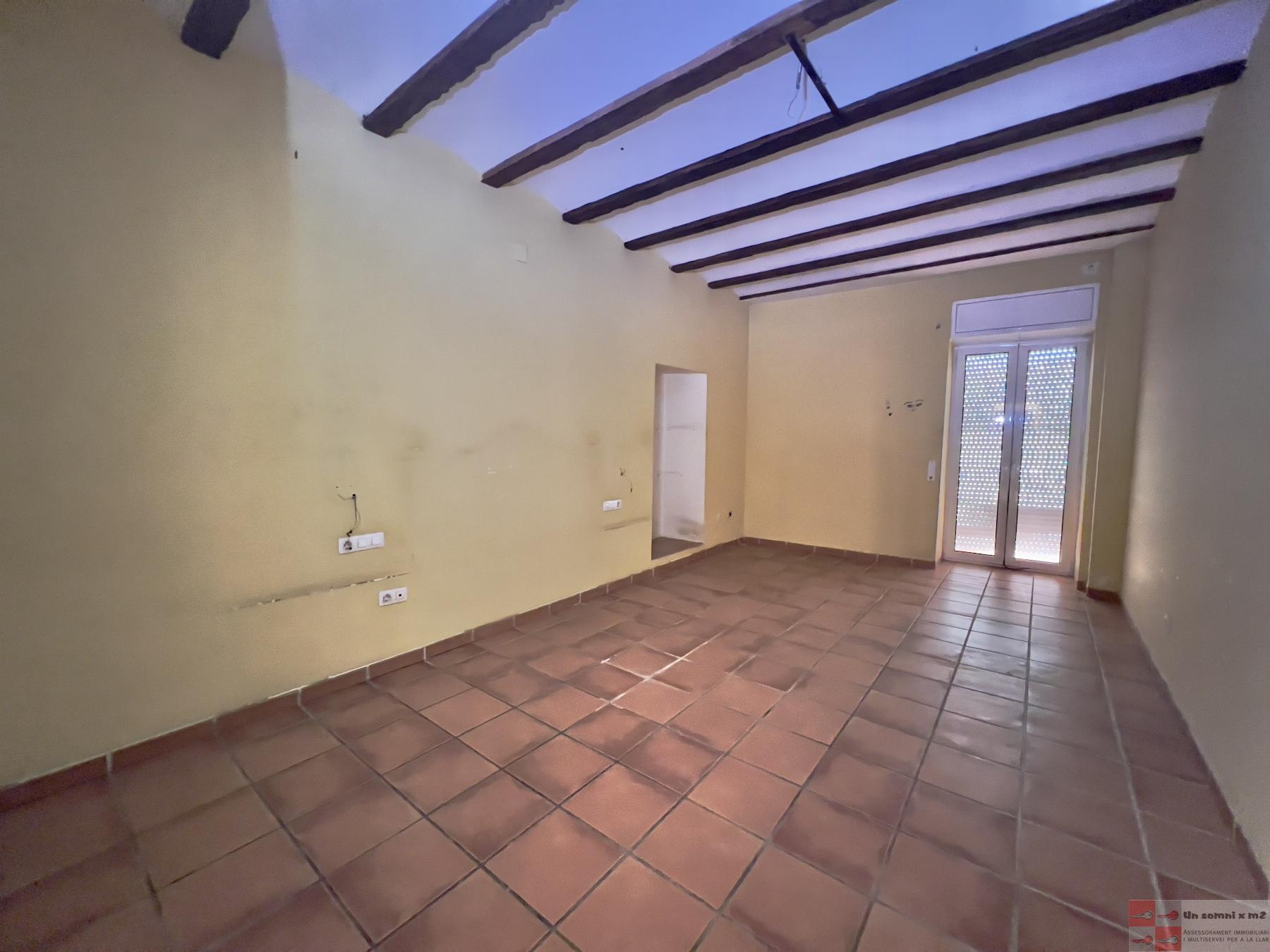 For sale of house in Vallbona d Anoia