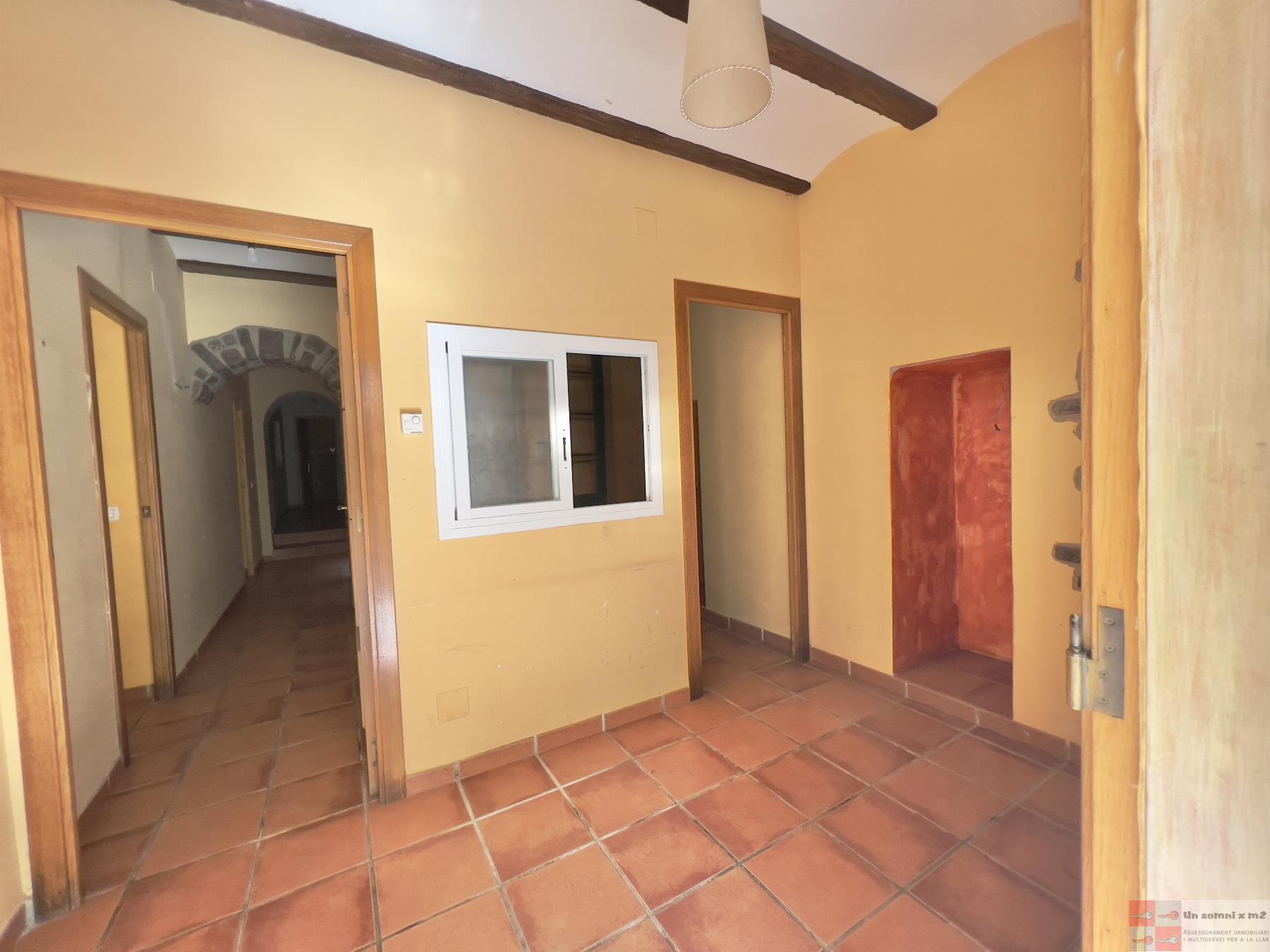 For sale of house in Vallbona d Anoia