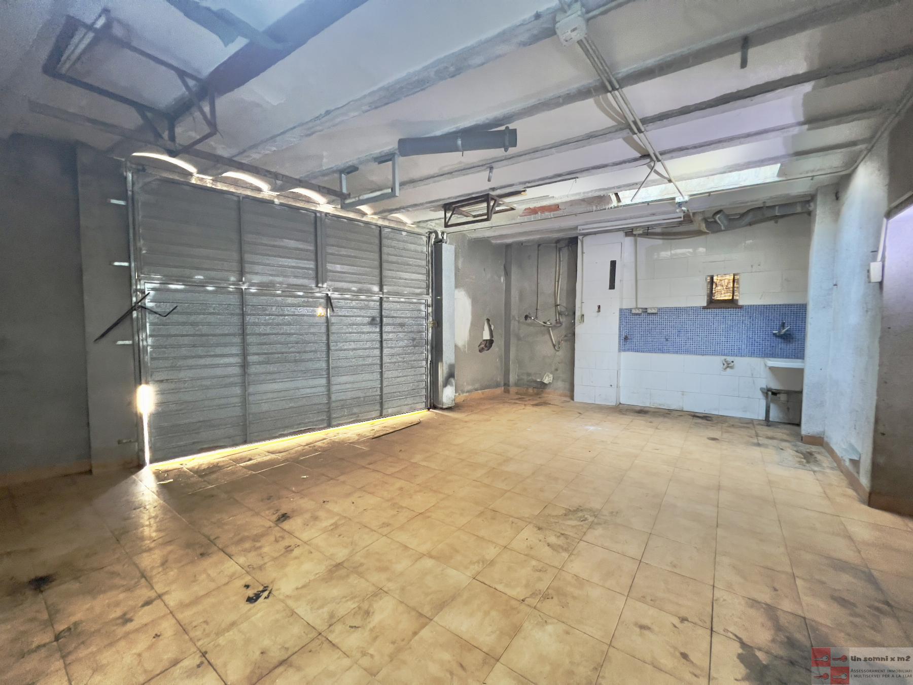 For sale of house in Vallbona d Anoia