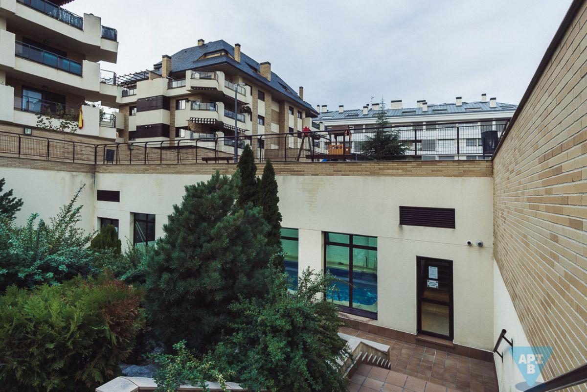 For sale of flat in Boadilla del Monte