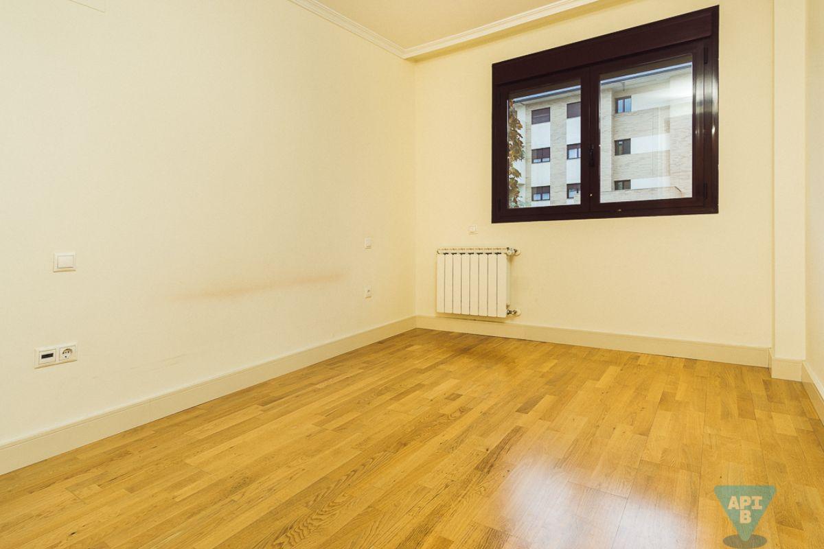 For sale of flat in Boadilla del Monte