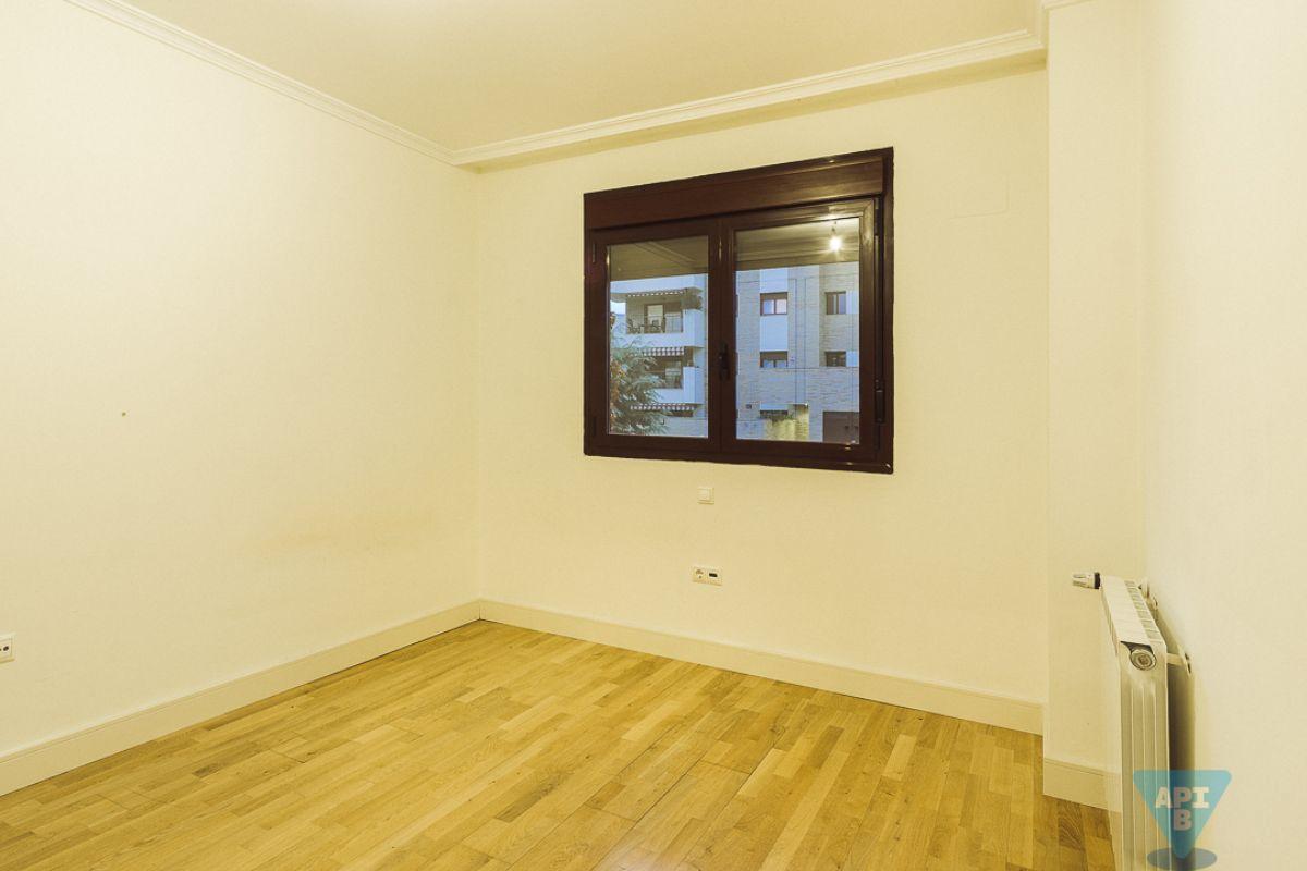 For sale of flat in Boadilla del Monte