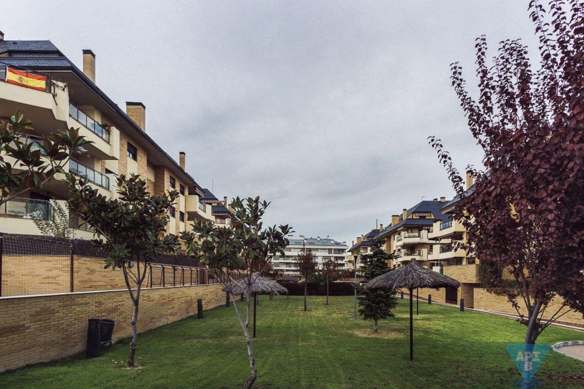 For sale of flat in Boadilla del Monte