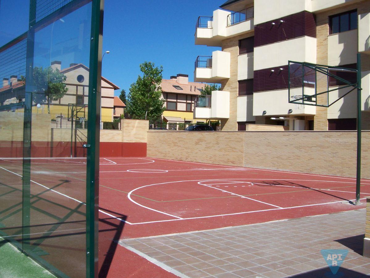 For sale of flat in Boadilla del Monte