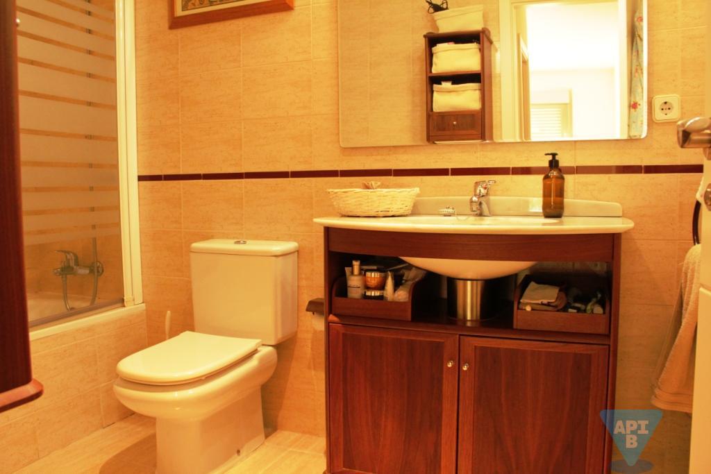 Suite bathroom