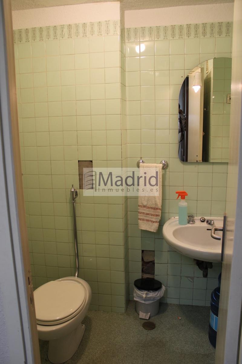 For sale of office in Madrid