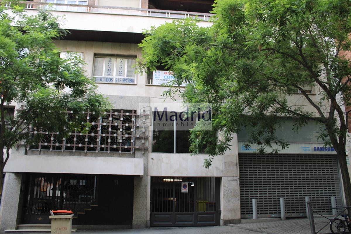 For sale of office in Madrid