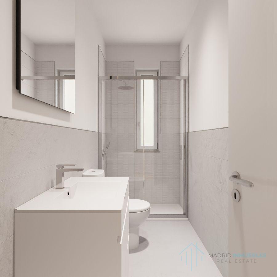 For sale of flat in Madrid