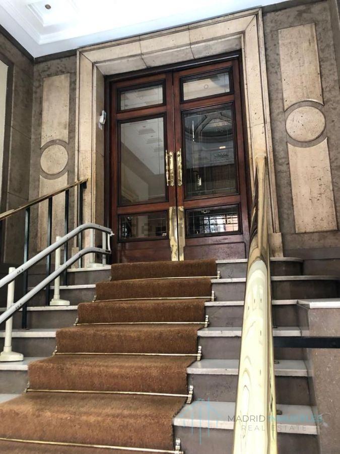 For sale of flat in Madrid