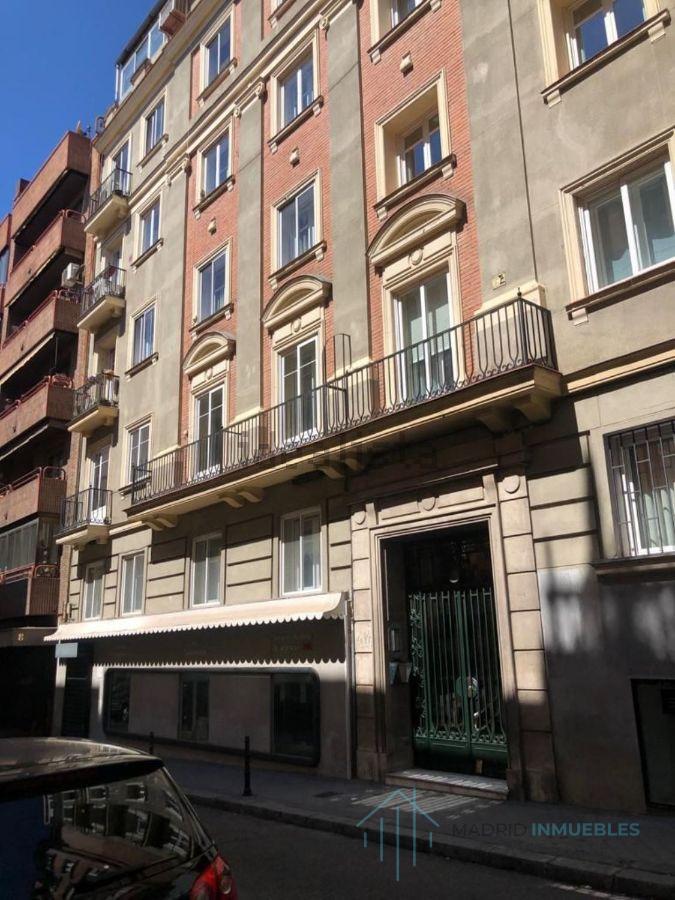 For sale of flat in Madrid