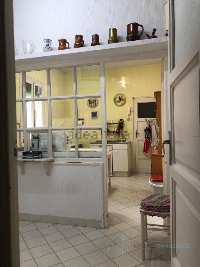For sale of flat in Madrid