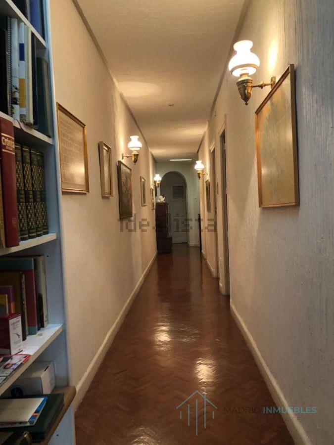 For sale of flat in Madrid