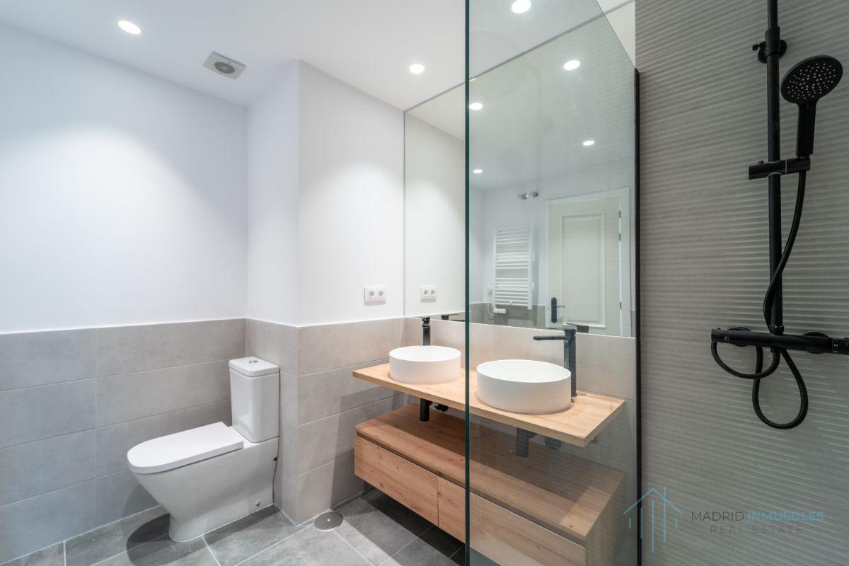 For sale of flat in Madrid