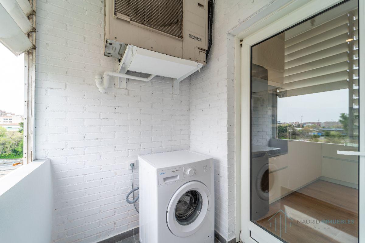 For sale of flat in Madrid