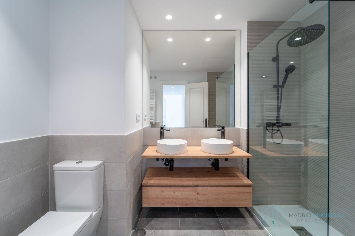 For sale of flat in Madrid