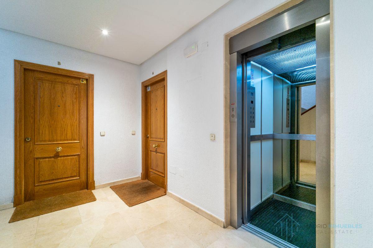 For sale of flat in Madrid