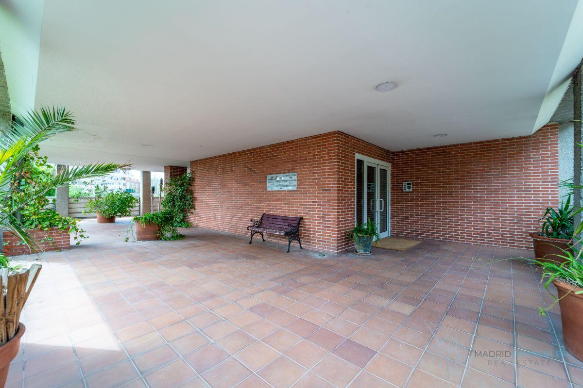For sale of flat in Madrid