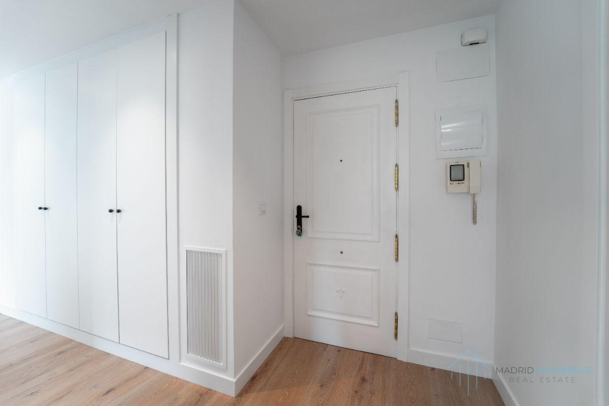 For sale of flat in Madrid