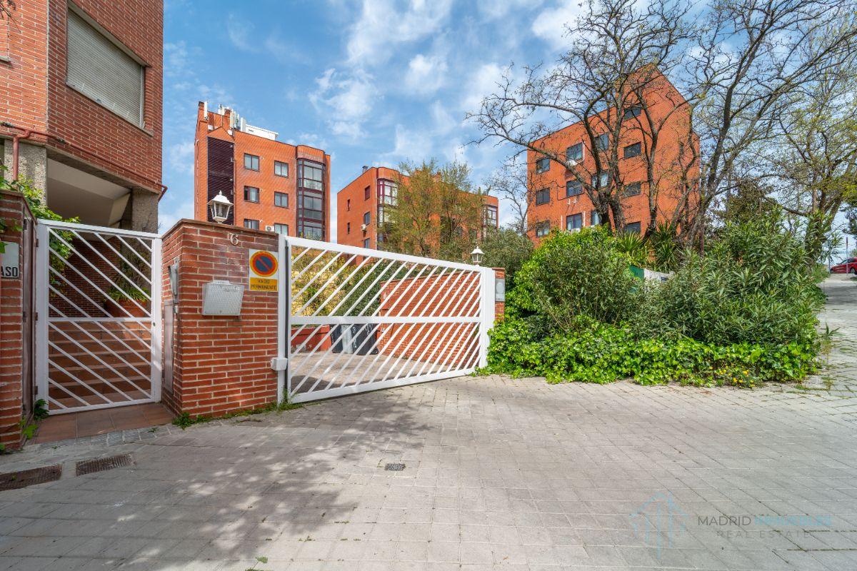 For sale of flat in Madrid