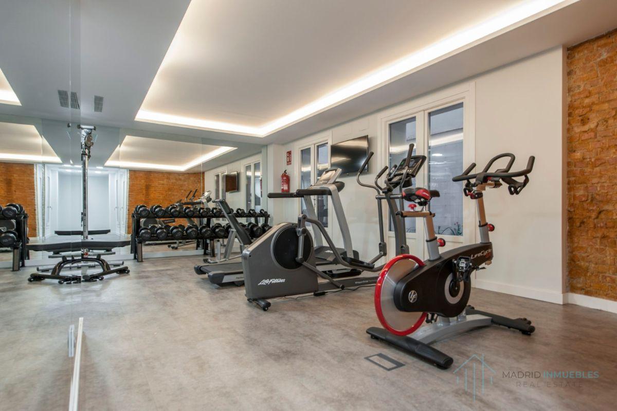 For sale of flat in Madrid