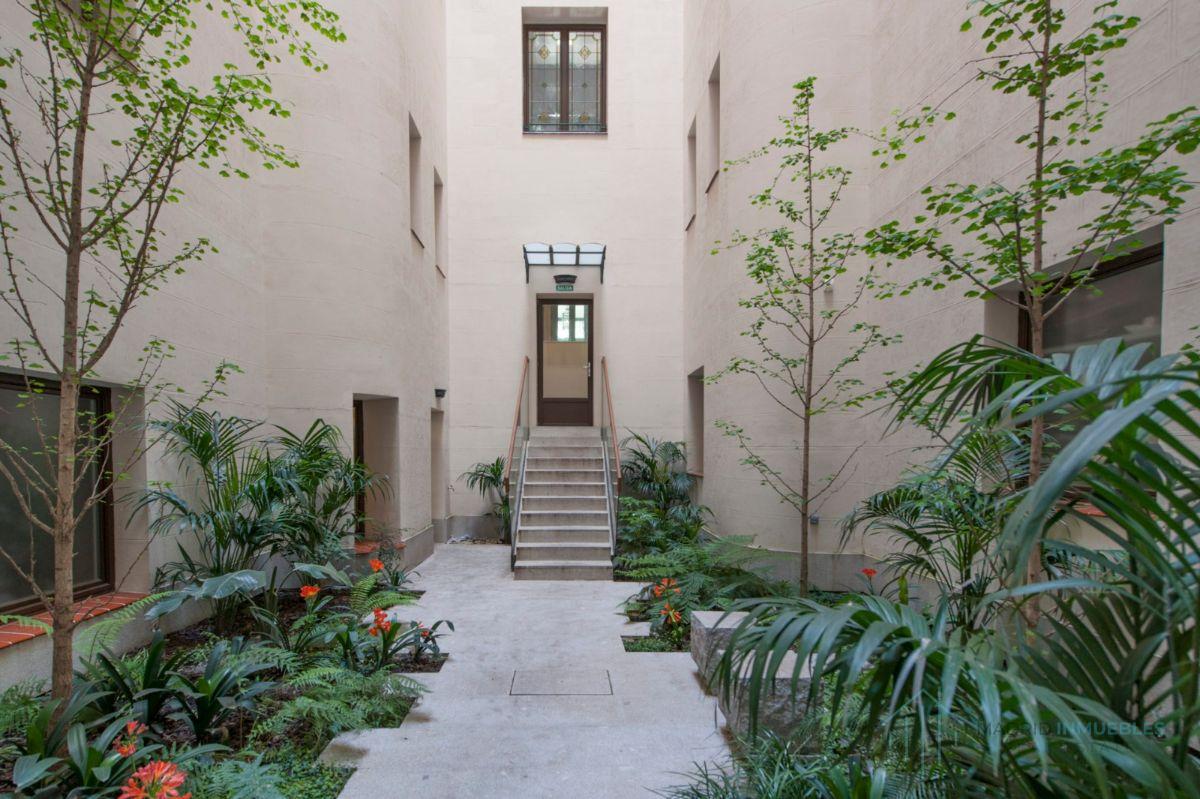For sale of flat in Madrid