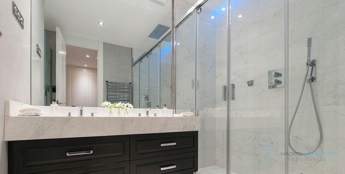 For sale of flat in Madrid