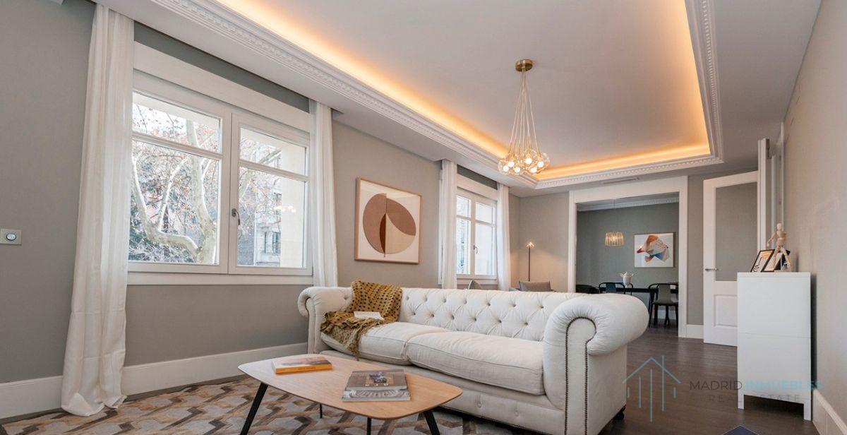 For sale of flat in Madrid