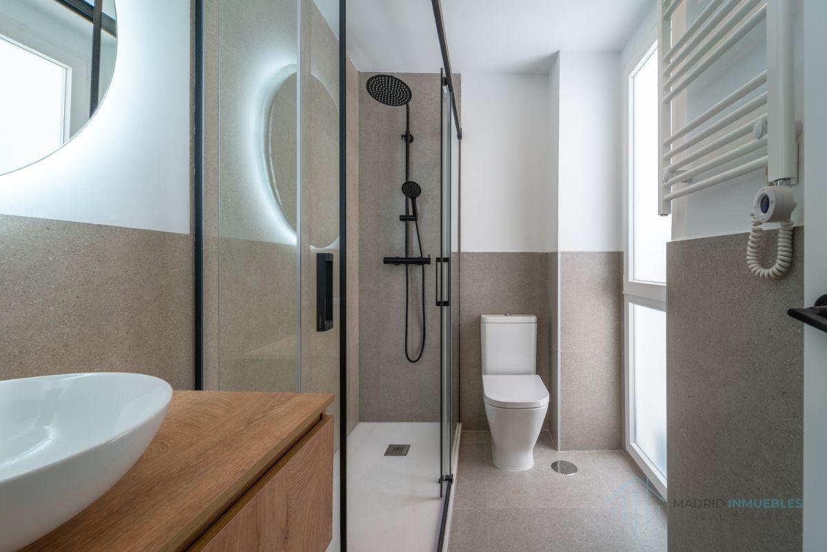 For sale of flat in Madrid