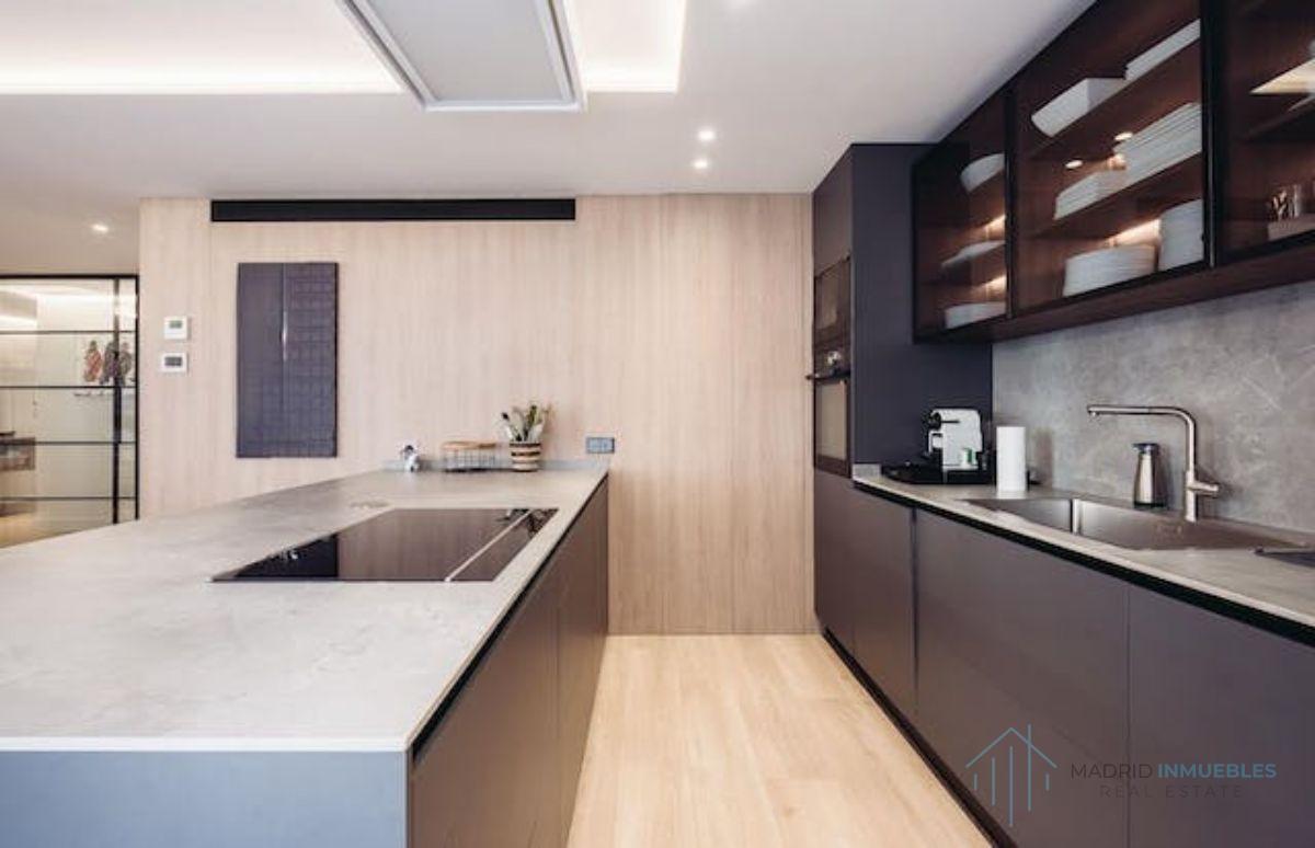 For sale of flat in Madrid