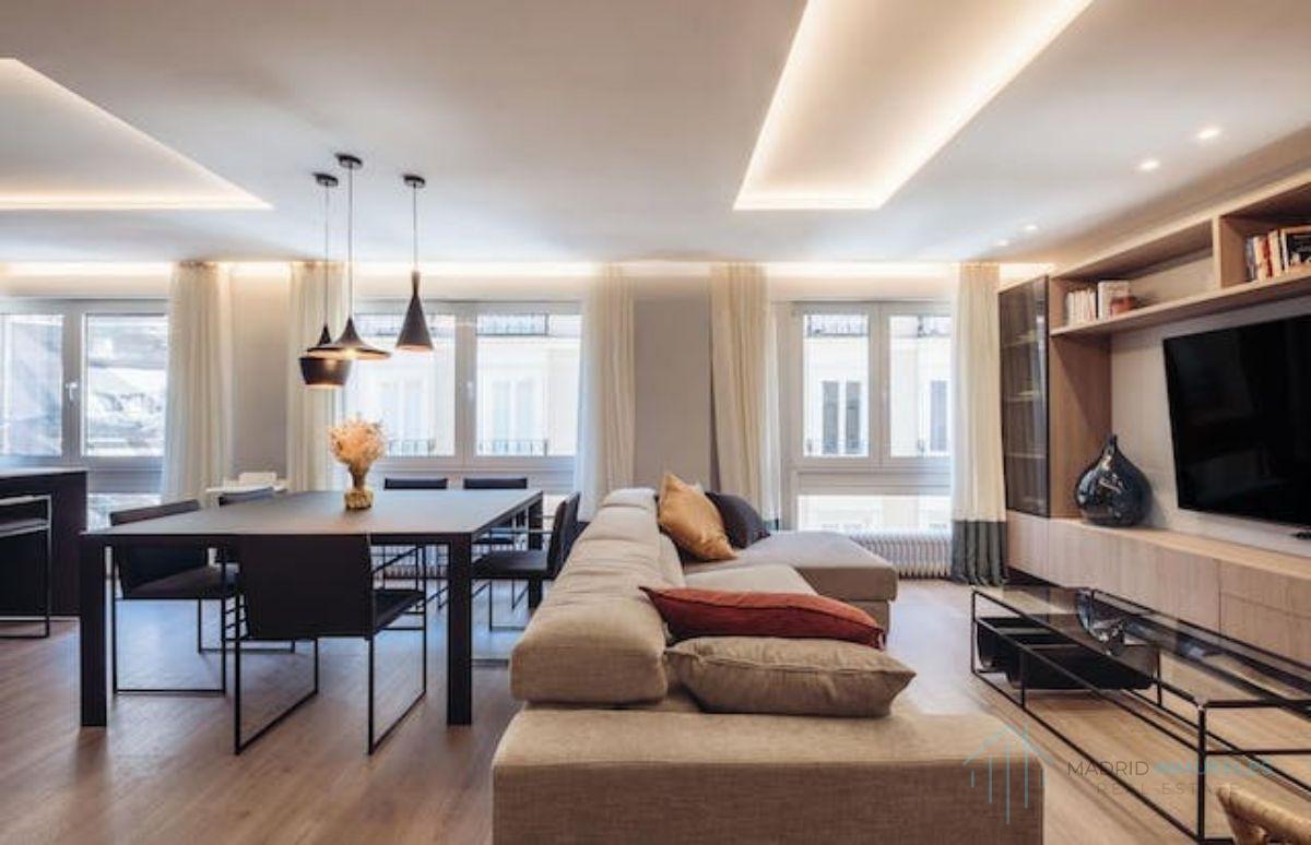 For sale of flat in Madrid