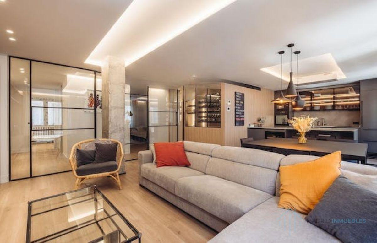 For sale of flat in Madrid