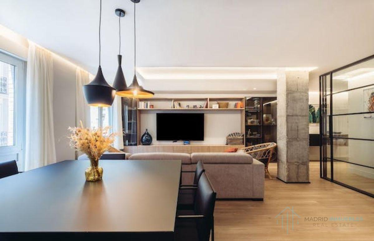 For sale of flat in Madrid