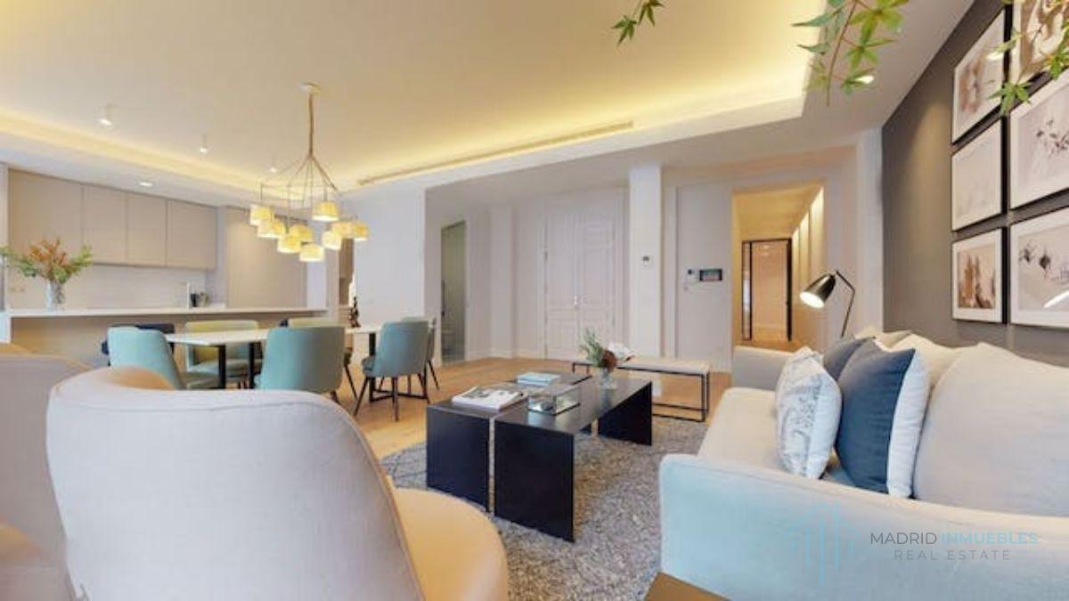For sale of flat in Madrid