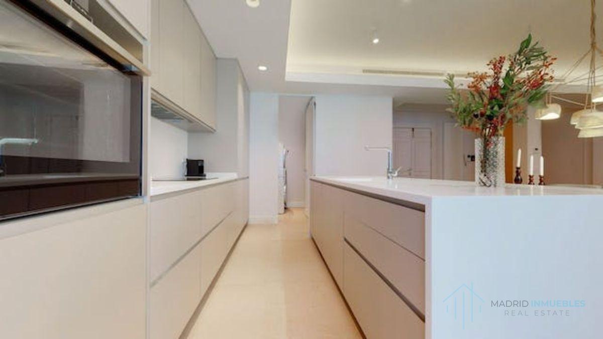 For sale of flat in Madrid
